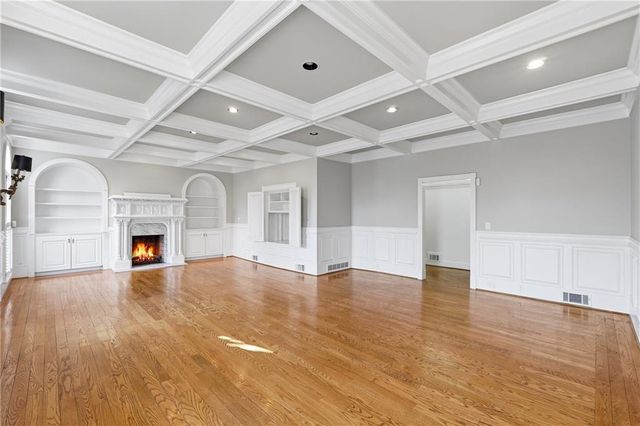 5695 Glen Errol NW Road, Sandy Springs, GA 30327