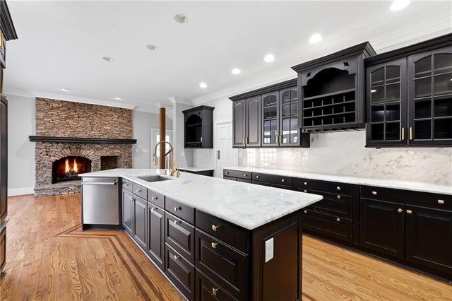 5695 Glen Errol NW Road, Sandy Springs, GA 30327