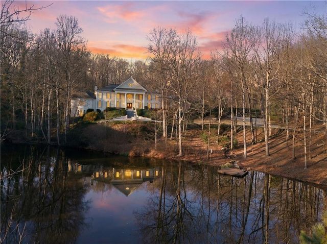 5695 Glen Errol NW Road, Sandy Springs, GA 30327