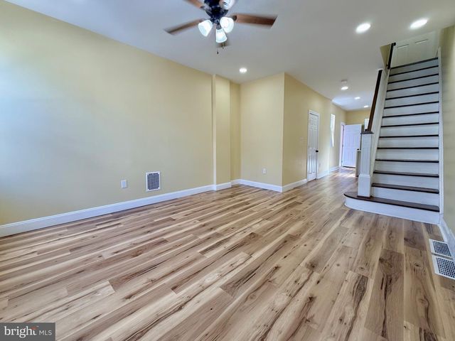 1136 MUHLENBERG ST, Reading, PA 19602