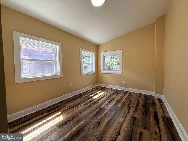 1136 MUHLENBERG ST, Reading, PA 19602