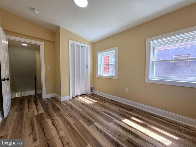 1136 MUHLENBERG ST, Reading, PA 19602
