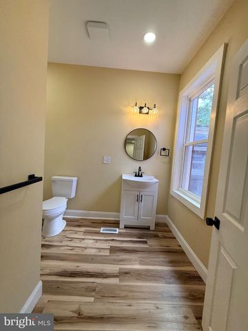 1136 MUHLENBERG ST, Reading, PA 19602