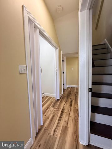 1136 MUHLENBERG ST, Reading, PA 19602