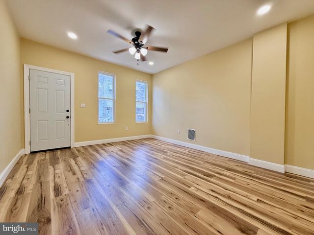 1136 MUHLENBERG ST, Reading, PA 19602