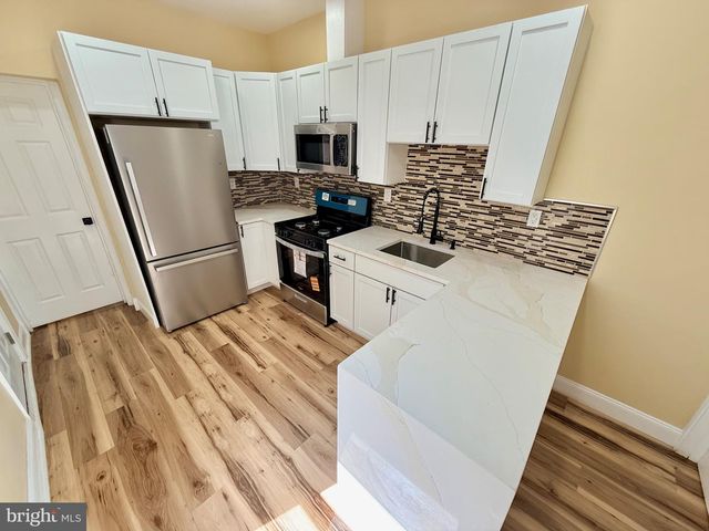 1136 MUHLENBERG ST, Reading, PA 19602