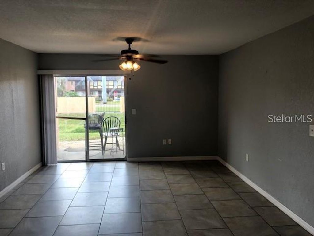 Image 3 of property listing at 5220 VIA HACIENDA CIRCLE A112, Orlando, FL 32839