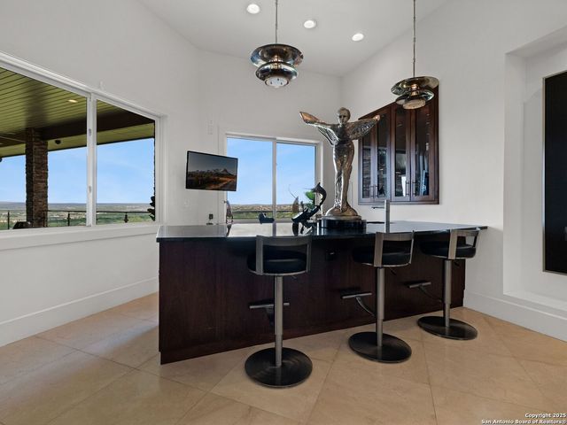 11 Davenport Ln, San Antonio, TX 78257