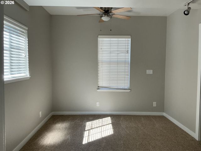 908 WATER Ave, Albany, OR 97321
