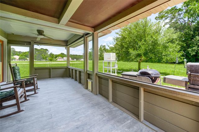 37 Wildwood Lake Drive, Huntsville, TX 77340