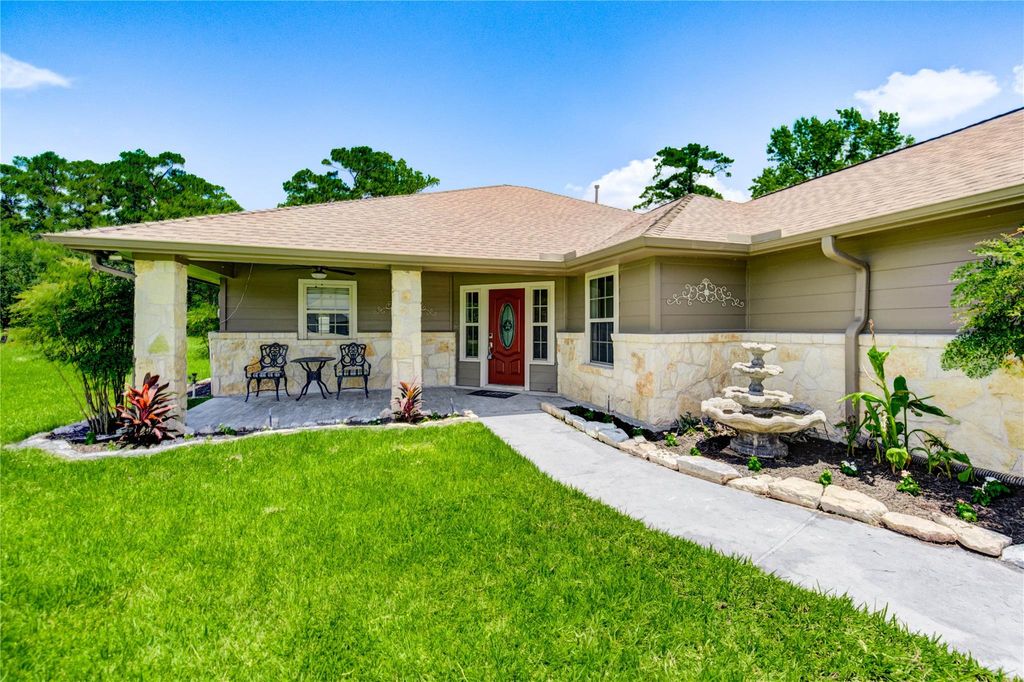 37 Wildwood Lake Drive, Huntsville, TX 77340