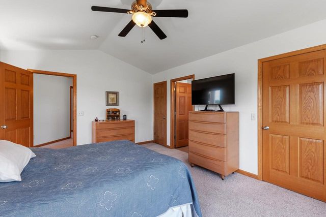 455 S COUNTRY LANE, Fond Du Lac, WI 54935