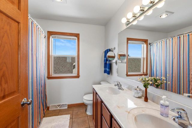 455 S COUNTRY LANE, Fond Du Lac, WI 54935