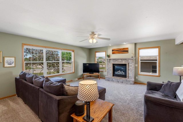 455 S COUNTRY LANE, Fond Du Lac, WI 54935