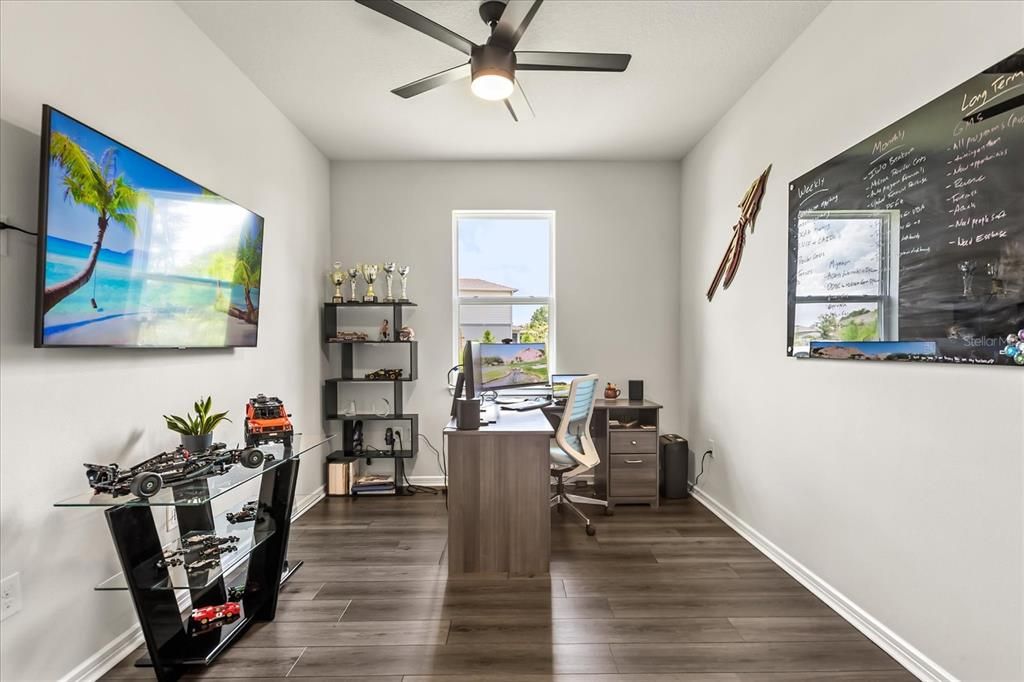Image 8 of property listing at 17491 SAW PALMETTO AVENUE, Clermont, FL 34714