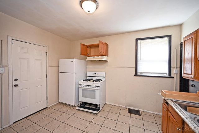 547 Flatt Terrace, Cincinnati, OH 45232