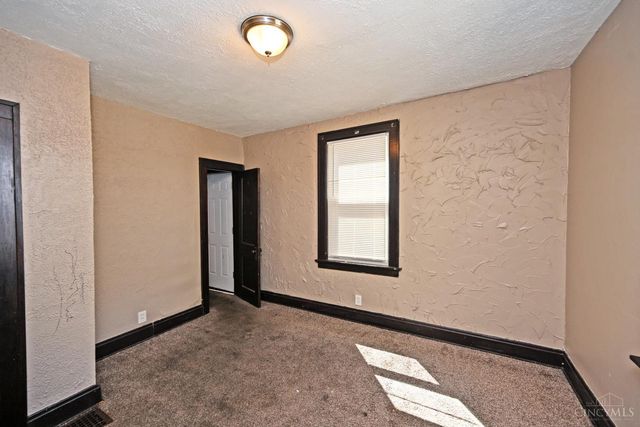 547 Flatt Terrace, Cincinnati, OH 45232