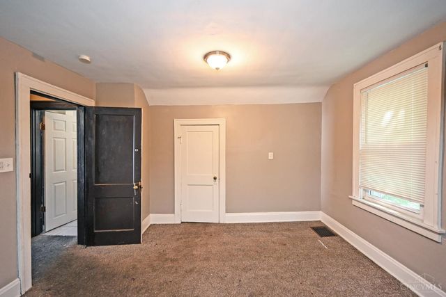 547 Flatt Terrace, Cincinnati, OH 45232