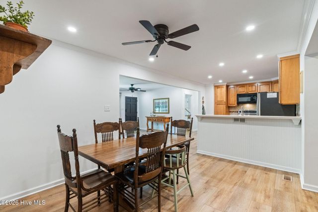 639 Russtown Road NW, Ocean Isle Beach, NC 28469
