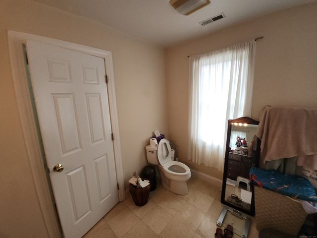 31 June Avenue, Norwalk, CT 06850
