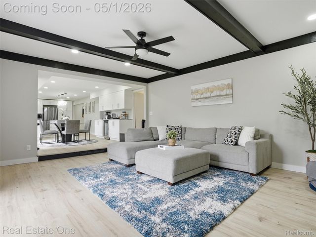 5332 Orchard Crest Drive, Troy, MI 48085