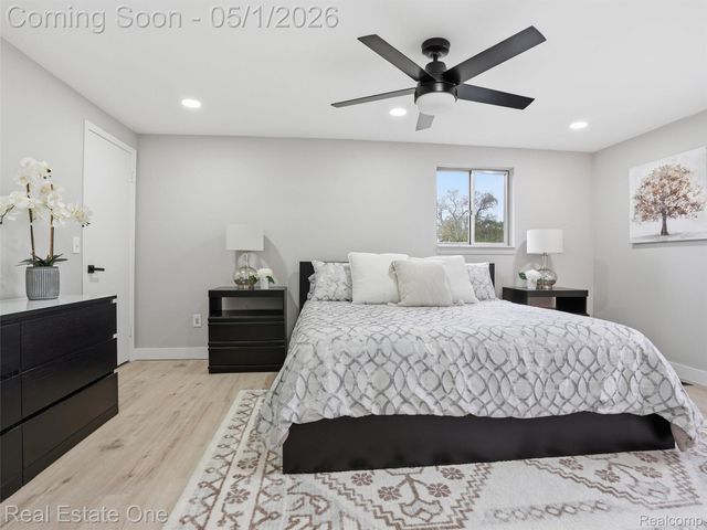5332 Orchard Crest Drive, Troy, MI 48085