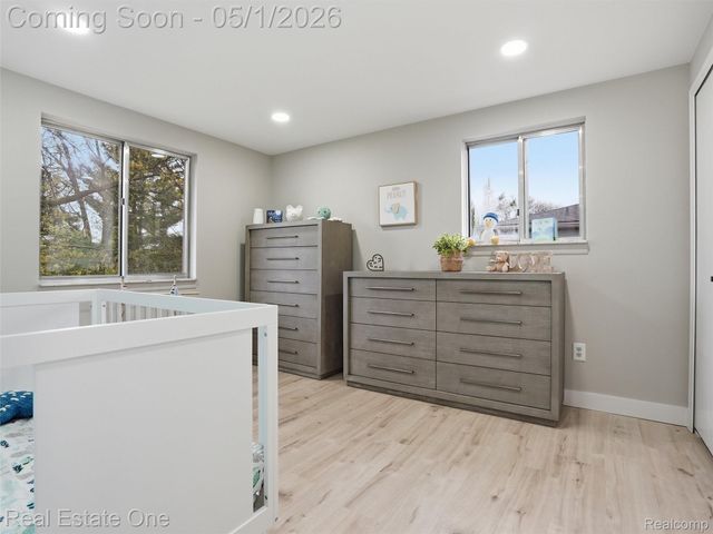 5332 Orchard Crest Drive, Troy, MI 48085