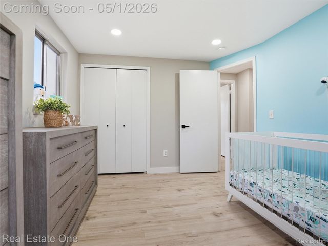 5332 Orchard Crest Drive, Troy, MI 48085