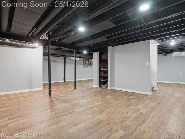 5332 Orchard Crest Drive, Troy, MI 48085