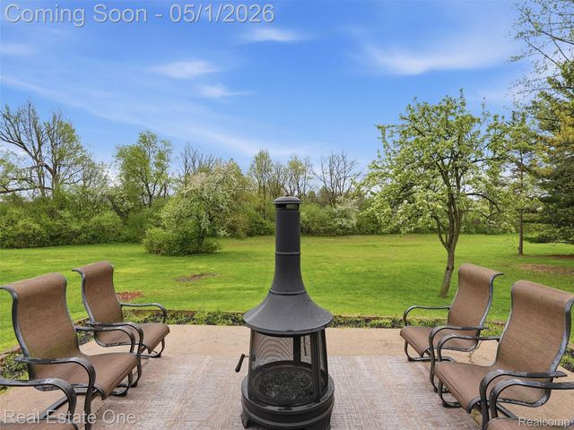 5332 Orchard Crest Drive, Troy, MI 48085