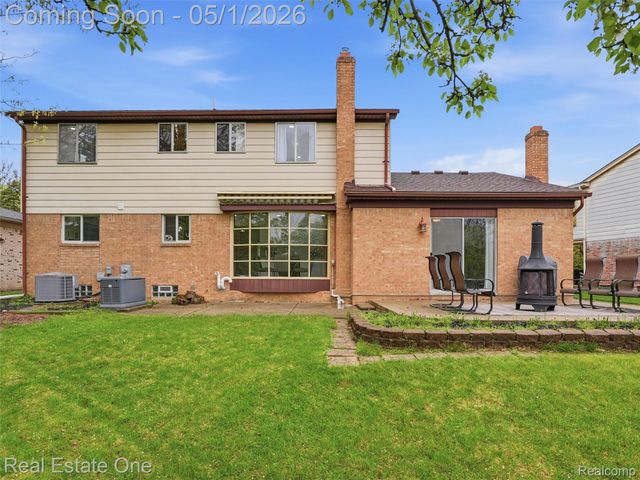 5332 Orchard Crest Drive, Troy, MI 48085