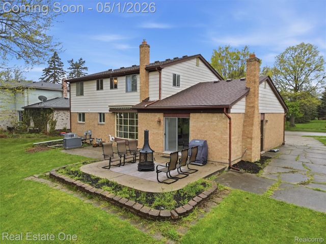 5332 Orchard Crest Drive, Troy, MI 48085