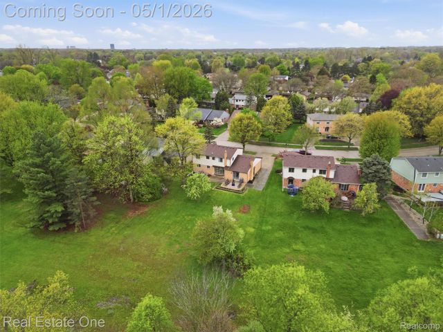 5332 Orchard Crest Drive, Troy, MI 48085