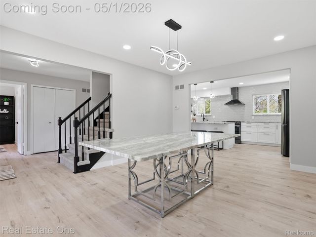 5332 Orchard Crest Drive, Troy, MI 48085