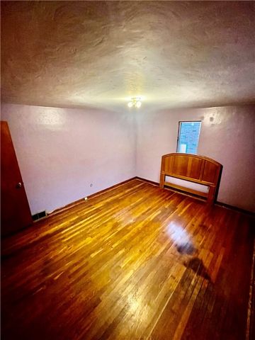 1 Short Street, Shaler, PA 15223