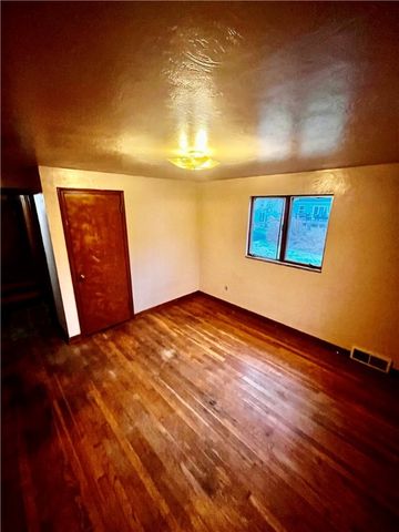 1 Short Street, Shaler, PA 15223