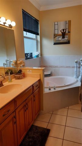 6 COVENTRY PLACE, Palm Coast, FL 32137