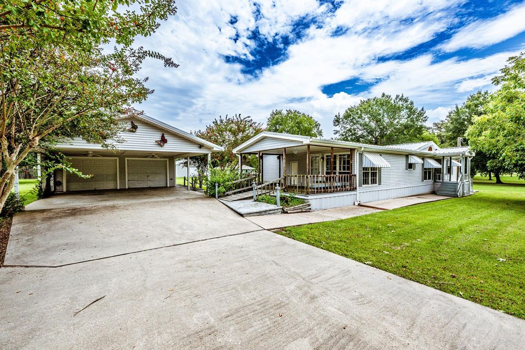 227 Cutter Drive, Trinity, TX 75862