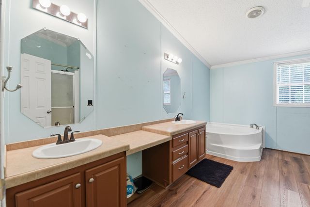 905 County Road 308, Cleveland, TX 77327