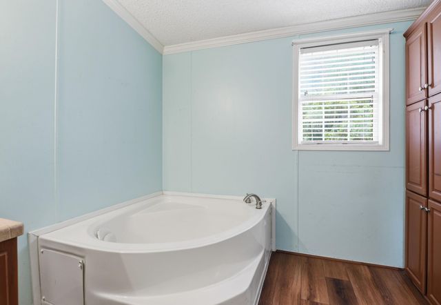 905 County Road 308, Cleveland, TX 77327