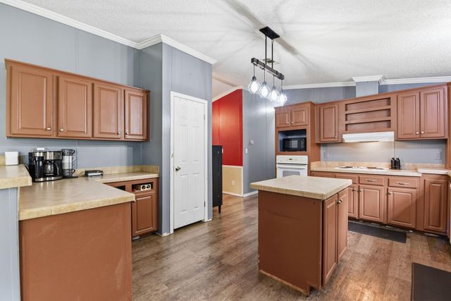 905 County Road 308, Cleveland, TX 77327