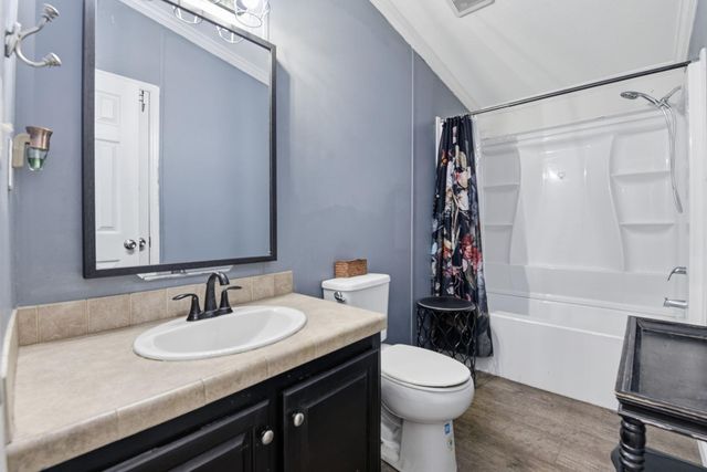 905 County Road 308, Cleveland, TX 77327