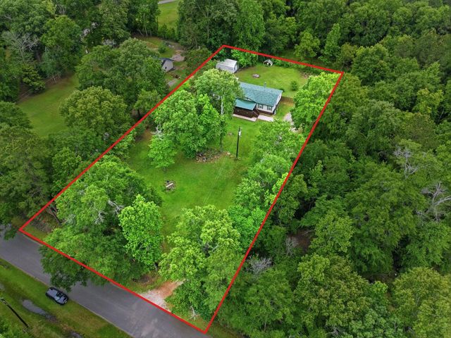905 County Road 308, Cleveland, TX 77327