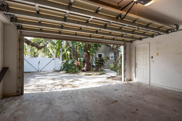 3311 W HAWTHORNE ROAD, Tampa, FL 33611