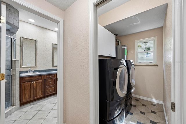 3311 W HAWTHORNE ROAD, Tampa, FL 33611