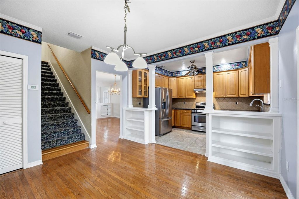 Image 35 of property listing at 3311 W HAWTHORNE ROAD, Tampa, FL 33611