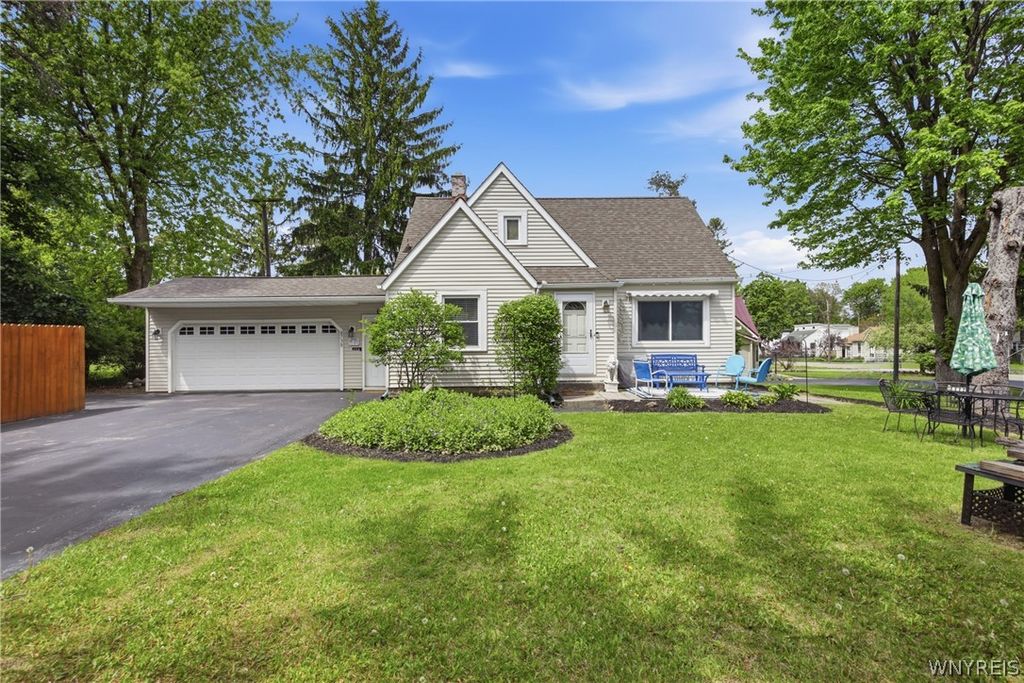 8730 Sunset Drive, Clarence, NY 14221