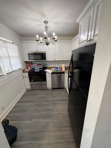 12009 Poinciana Boulevard 207, Royal Palm Beach, FL 33411