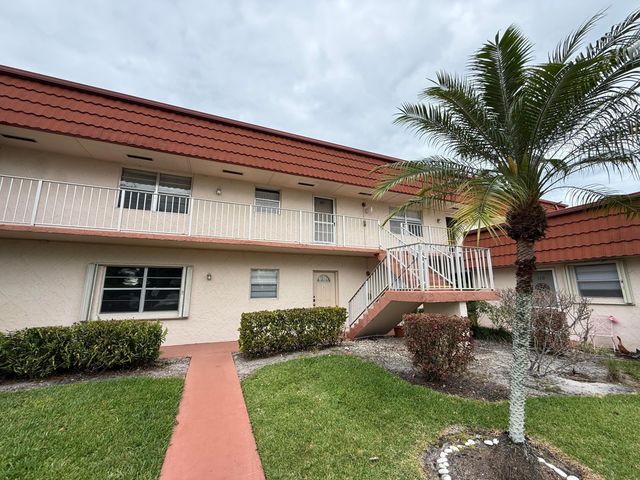 12009 Poinciana Boulevard 207, Royal Palm Beach, FL 33411