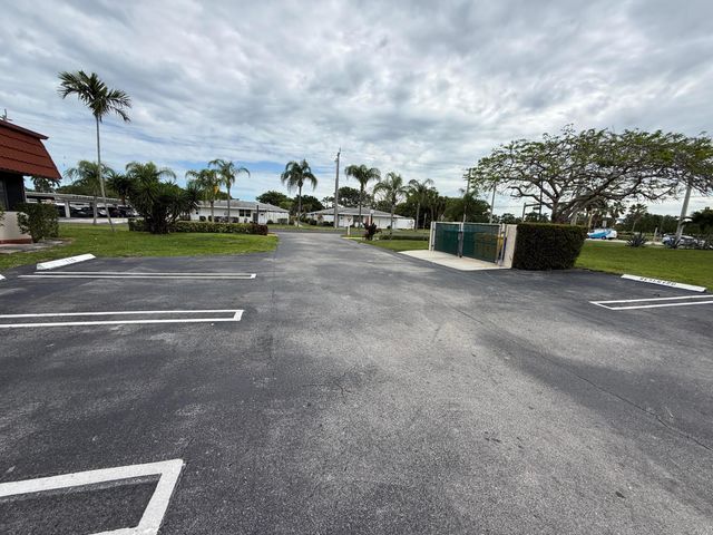 12009 Poinciana Boulevard 207, Royal Palm Beach, FL 33411